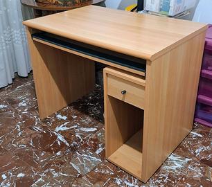 Scrivania legno chiaro