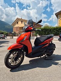 Piaggio Beverly 300s 2022 - 6300km - Come nuovo