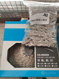 Pacco pignoni Shimano Ultegra R8000 11v + catena