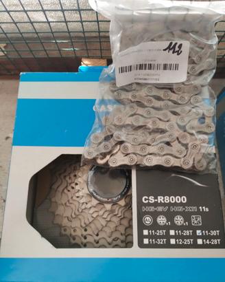 Pacco pignoni Shimano Ultegra R8000 11v + catena