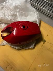 Serbatoio e bauletti guzzi 850 T