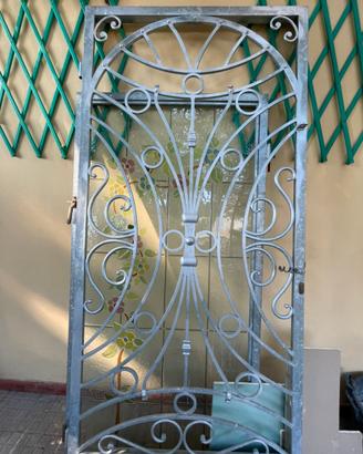 Porta in ferro e vetro