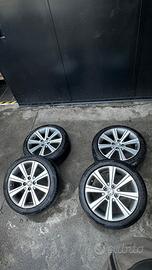 Cerchi in lega originali peugeot e gomme Pirelli