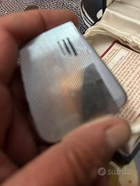 Ronson Accendino cromato a righe con scatola origi