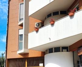 Ampio box doppio di 35mq