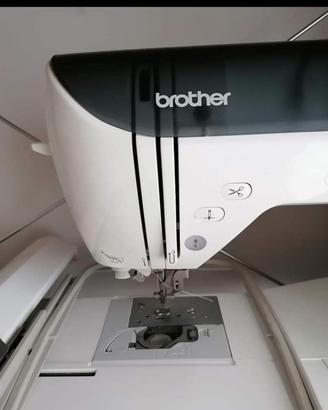 macchina ricamatrice Brothers innov-is 750E