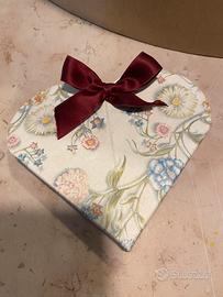 Scatoline montabili a cuore fiorate