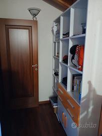 LIBRERIA CON SCRIVANIA