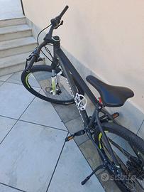 Mountain Bike Rockrider ST520 Tglia S