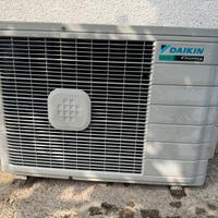 Unità esterna di climatizzatore Daikin Inverter