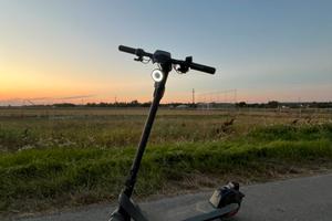 Monopattino elettrico niu kqi3 pro grigio