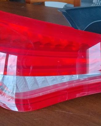 Fanale posteriore sinistro Mercedes CLA (C117)