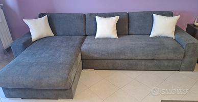 Divano confortevole e artigianale lungh. 3 mt