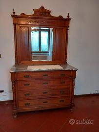 Cassettiera con specchio