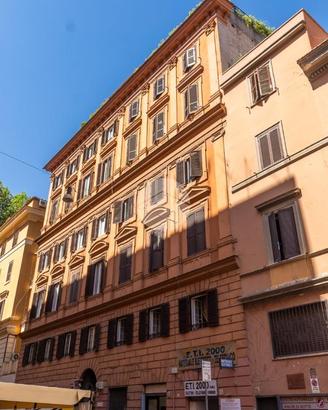 4 LOCALI A ROMA