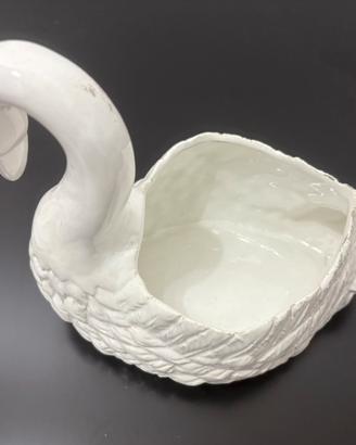Cigno in ceramica bianca vintage.