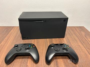 Xbox Series X Disco 1T + 2 controller + garanzia