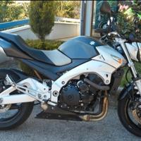 SUZUKI GSR600
