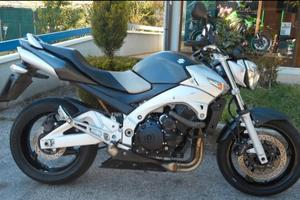 SUZUKI GSR600