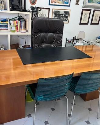 Scrivania in legno + Sedia Presidenziale