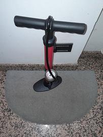 pompa per bicicletta 