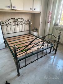 Letto matrimoniale in ferro battuto