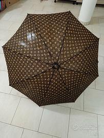 Antiquariato ombrello anni 70 di nota marca
