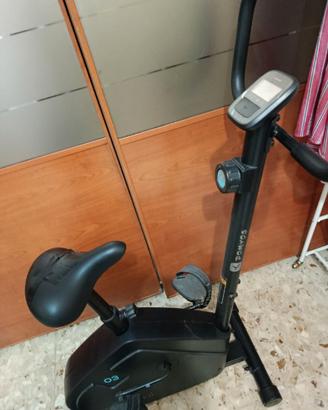 Cyclette Domyos modello essential 03