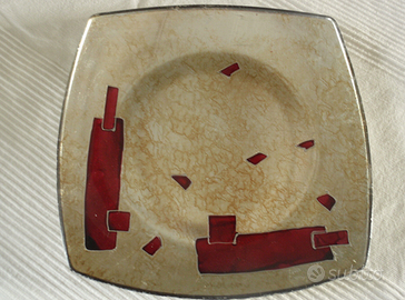 Piatti decorati a mano