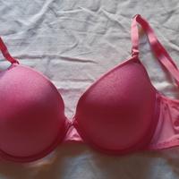 Reggiseno con ferretto. Marca Primark