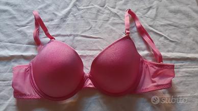 Reggiseno con ferretto. Marca Primark