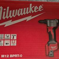 Rivettatrice Compatta Milwaukee M12 NUOVA