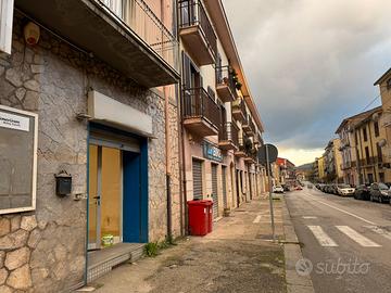 Locale Commerciale - via Francesco Tedesco