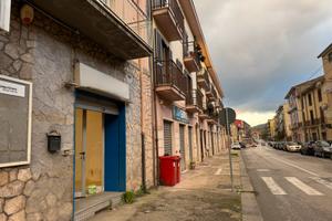 Locale Commerciale - via Francesco Tedesco