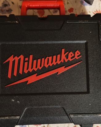 Milwaukee M18 CBLPD-202C Trapano avvitatore