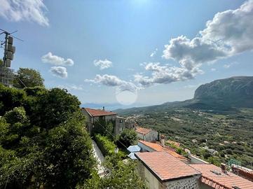 2 LOCALI A ROCCAGLORIOSA