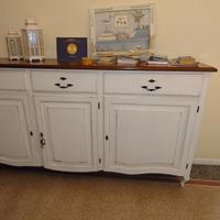 Mobile in noce massello