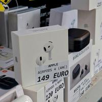 AIRPODS 4 cancellazione rumore NUOVE