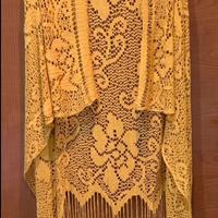 Coprispalle lavorato,lungo con frange