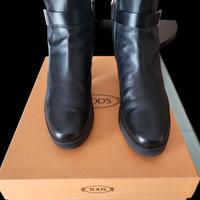 Tod's stivaletti modello tronchetto neri  TG.  39