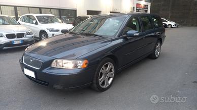 Volvo V70/XC70 V70 2.4 D 20V (163CV) cat Class