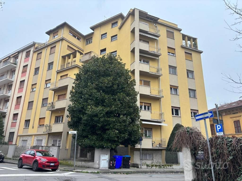 Appartamento di 146 m² con 5 locali a Parma