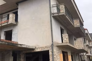 Villa di 449 m² con 3 locali e box auto a Formia