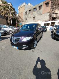 Lancia Ypsilon 1.2 69 CV 5 porte Platinum