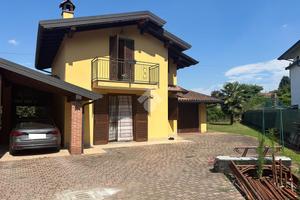 VILLA SINGOLA A CASTELLETTO SOPRA TICINO