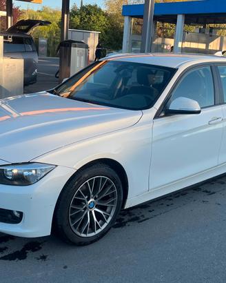 BMW 318d Touring 