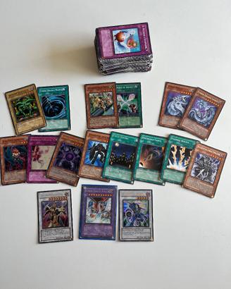 165 carte di Yugiho, molte prima edizione