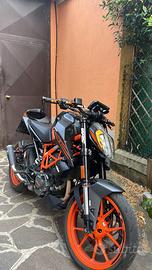 KTM DUKE 125 2022