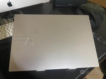 Asus vivobook i7