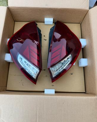 Ford Fiesta Mk7/JA8 Set Fari Posteriori LED OSRAM
